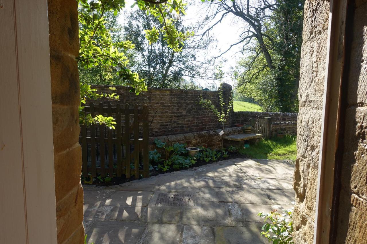Shed End, In 18Th Century Lothersdale Mill Bd20 8En ภายนอก รูปภาพ